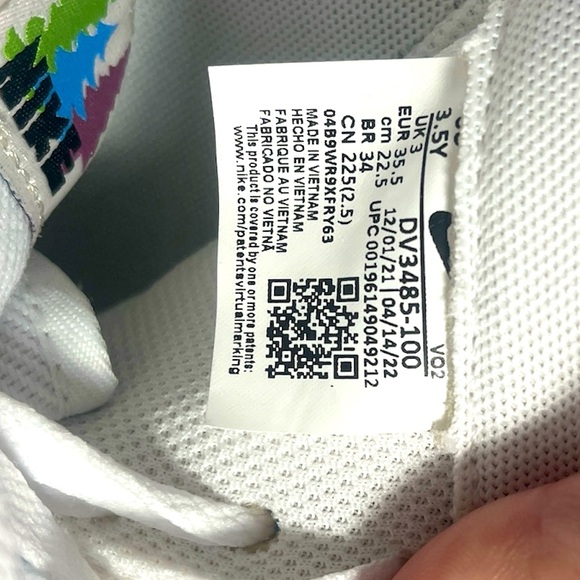 NIKE AIR NEW WITHOUT BOX SIZE 3.5Y - Picture 10 of 11